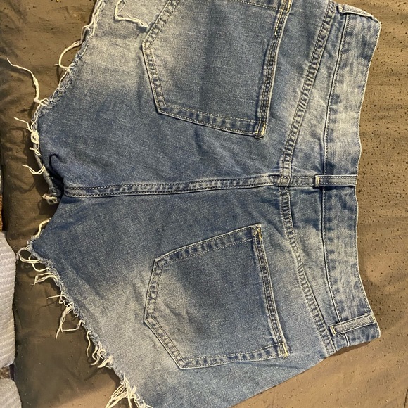 Shein shorts - Picture 2 of 2